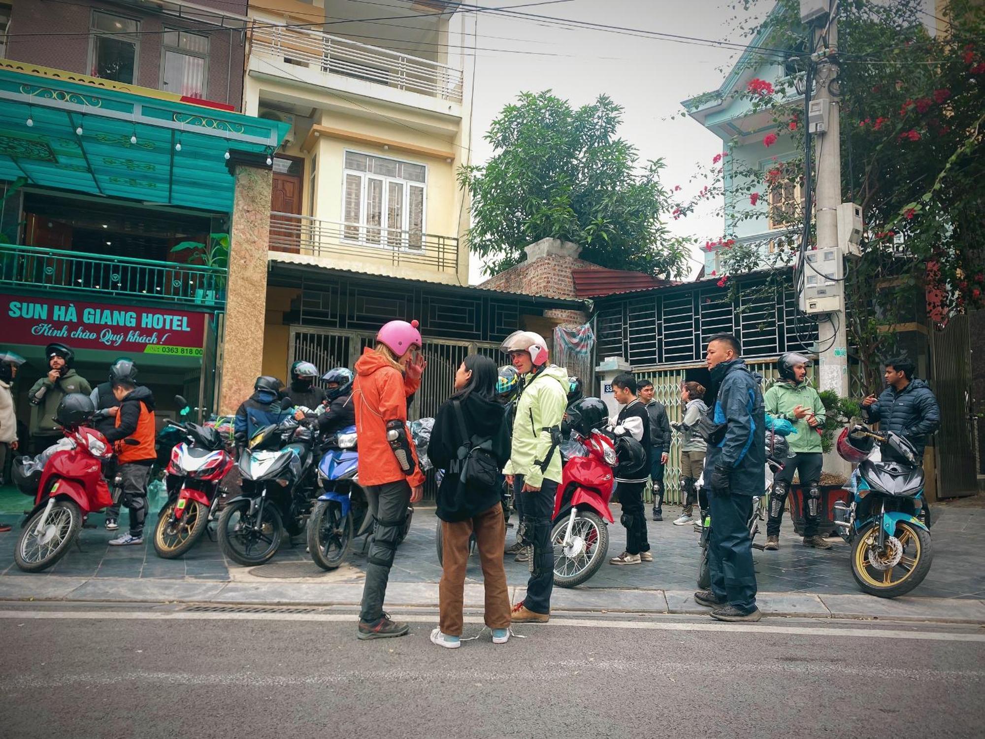 Sun Ha Giang Hotel-Tours-Motorbike Rental Exterior photo